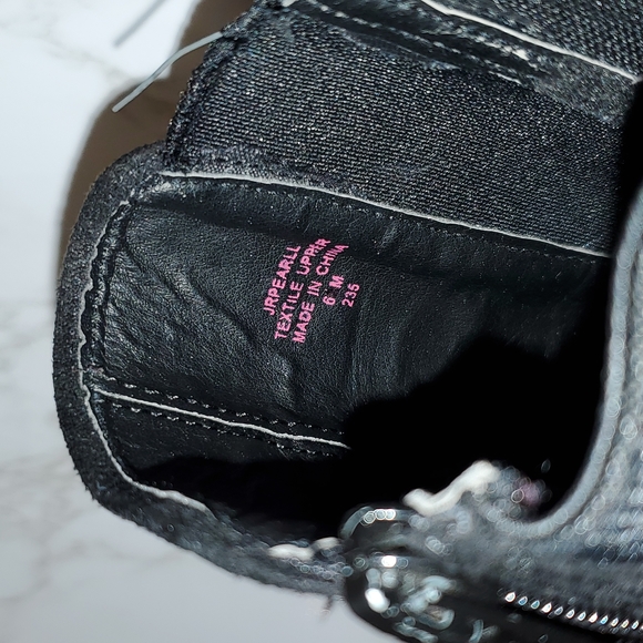 Black heeled ankle boots - Picture 8 of 11